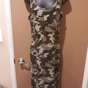 B2 Army Print Long Stretch Dress Size Large